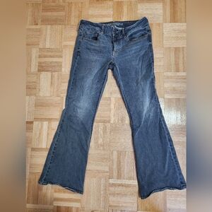 Woman's American Eagle Size 12 Jeans